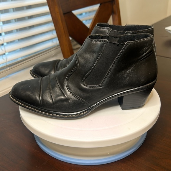 Rieker Western Ankle Bootie Slip on Black Women Size 7 - Picture 3 of 16
